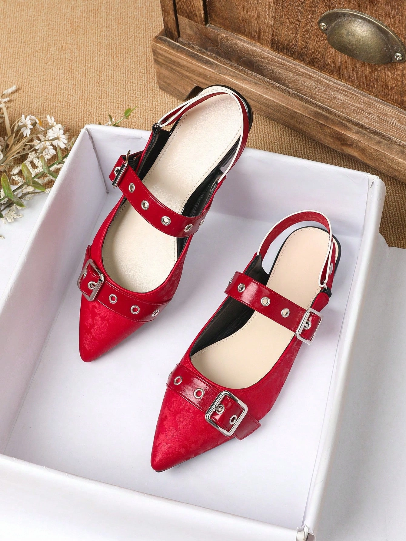 2024 British Style Loafers: Comfortable Slip-On Shoes for Women Kerin Loafers