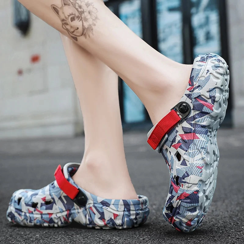 2024 Factory Cheap EVA Men's Clogs Shoes Lightweight Wholesale Plastic Clog Men Beach Working Sandals With Men Clogs Mules Ballet House Slippers