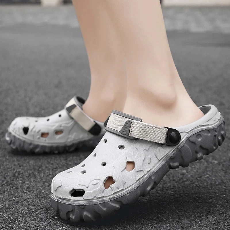 2024 Factory Cheap EVA Men's Clogs Shoes Lightweight Wholesale Plastic Clog Men Beach Working Sandals With Men Clogs Mules Macys Uggs Slippers