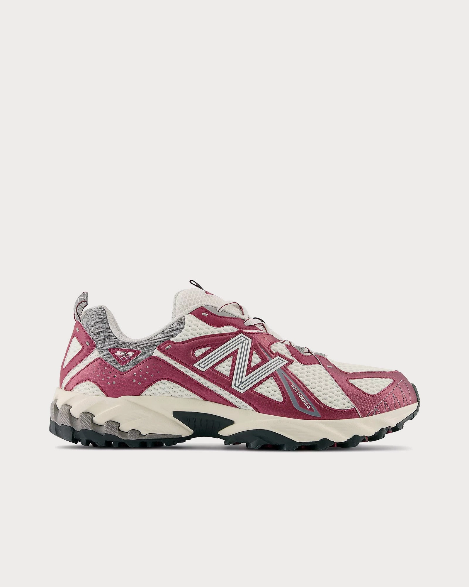 New Balance Outlet Maine Skowhegan 610v1 Classic Crimson / Sea Salt / Shadow Grey Low Top Sneakers