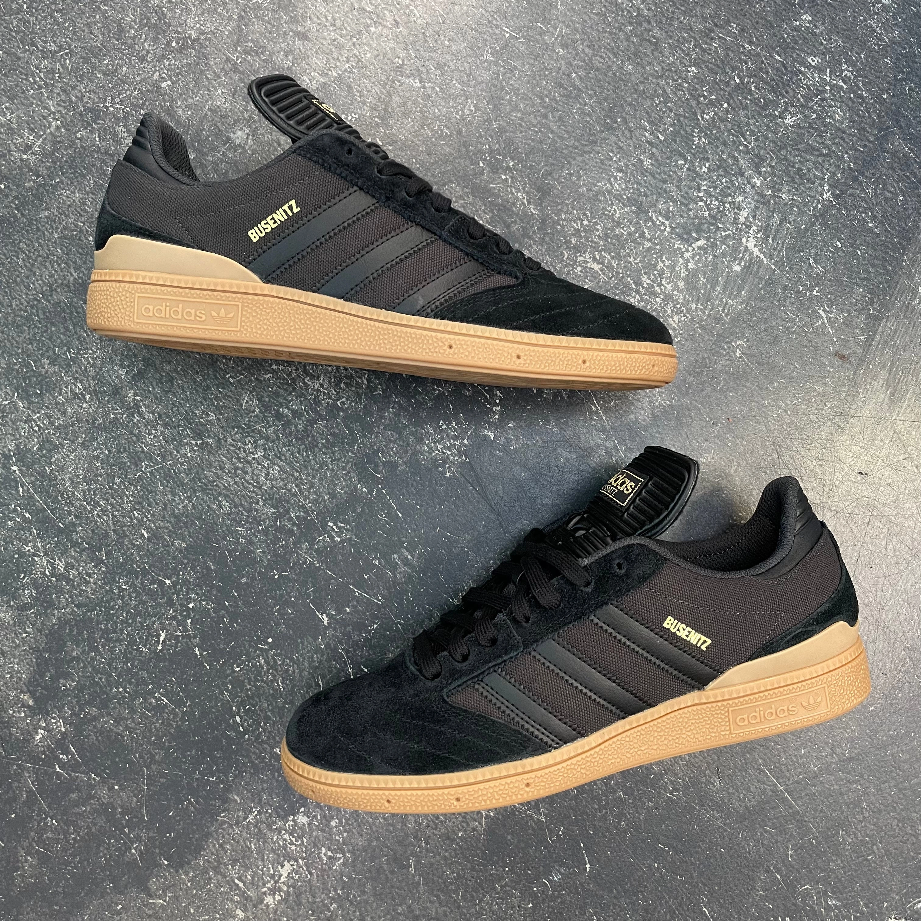 Adidas Cloudfoam Pure 2.0 Walking Shoes Adidas Busenitz Black/Carbon/Gold Gum