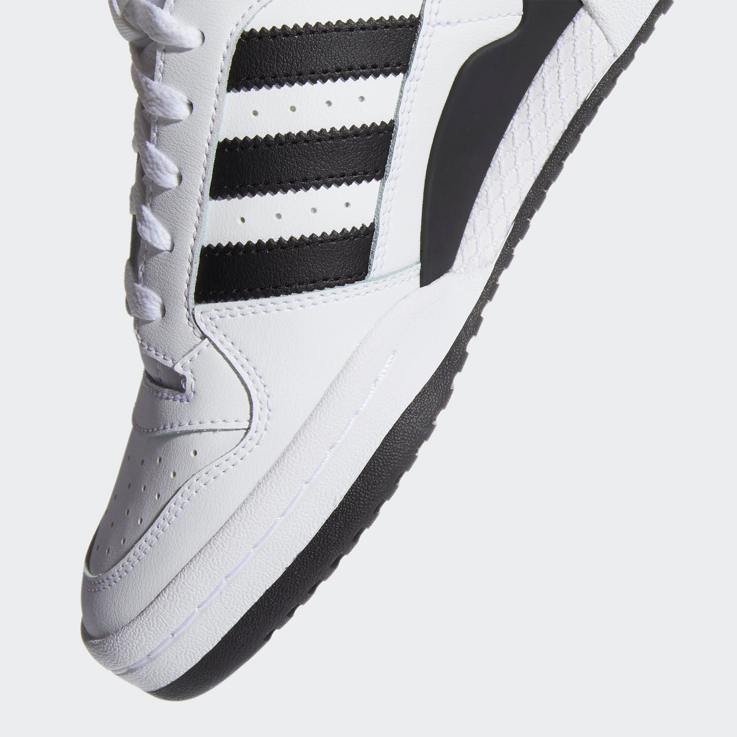 Adidas Bone Shoes adidas Originals Forum Mid Shoes White Black
