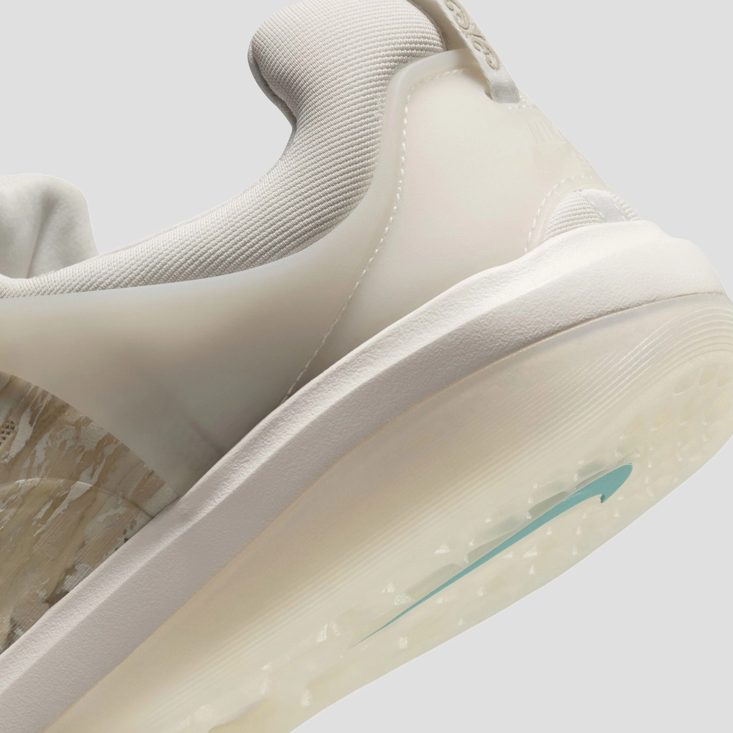 Asics Gt 2000 11 Running Shoes Nike SB Zoom Nyjah 3 Skate Shoes Premium Phantom / LT Orewood Brn - LT Iron Ore