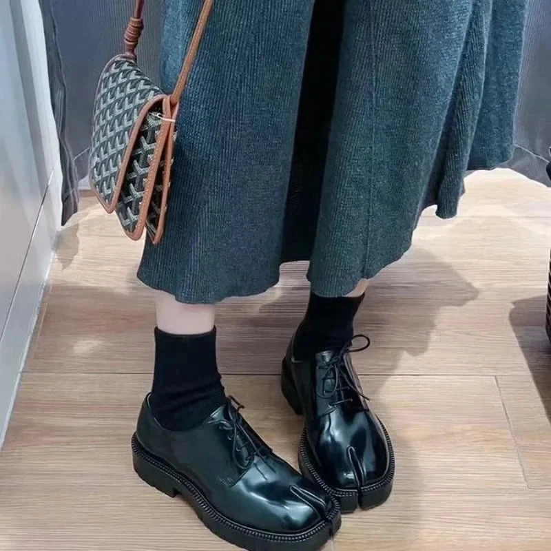 Loafers Wiki binfenxie  -  New Split Toe Flats Women Slip-On Casual Shoes Women Fashion Mary Janes Tabi Shoes Pig Hoof Shoes Woman Loafers Chaussure Femme