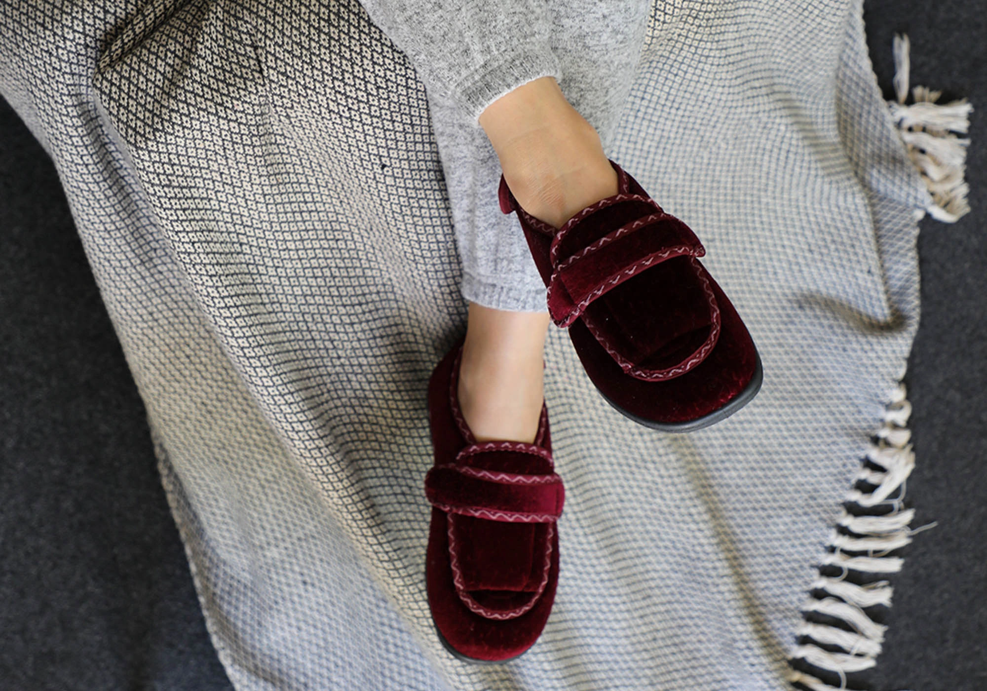 Homyped Alex 2 Womens Comfortable Supportive Wide Width Slippers Rancourt Slippers