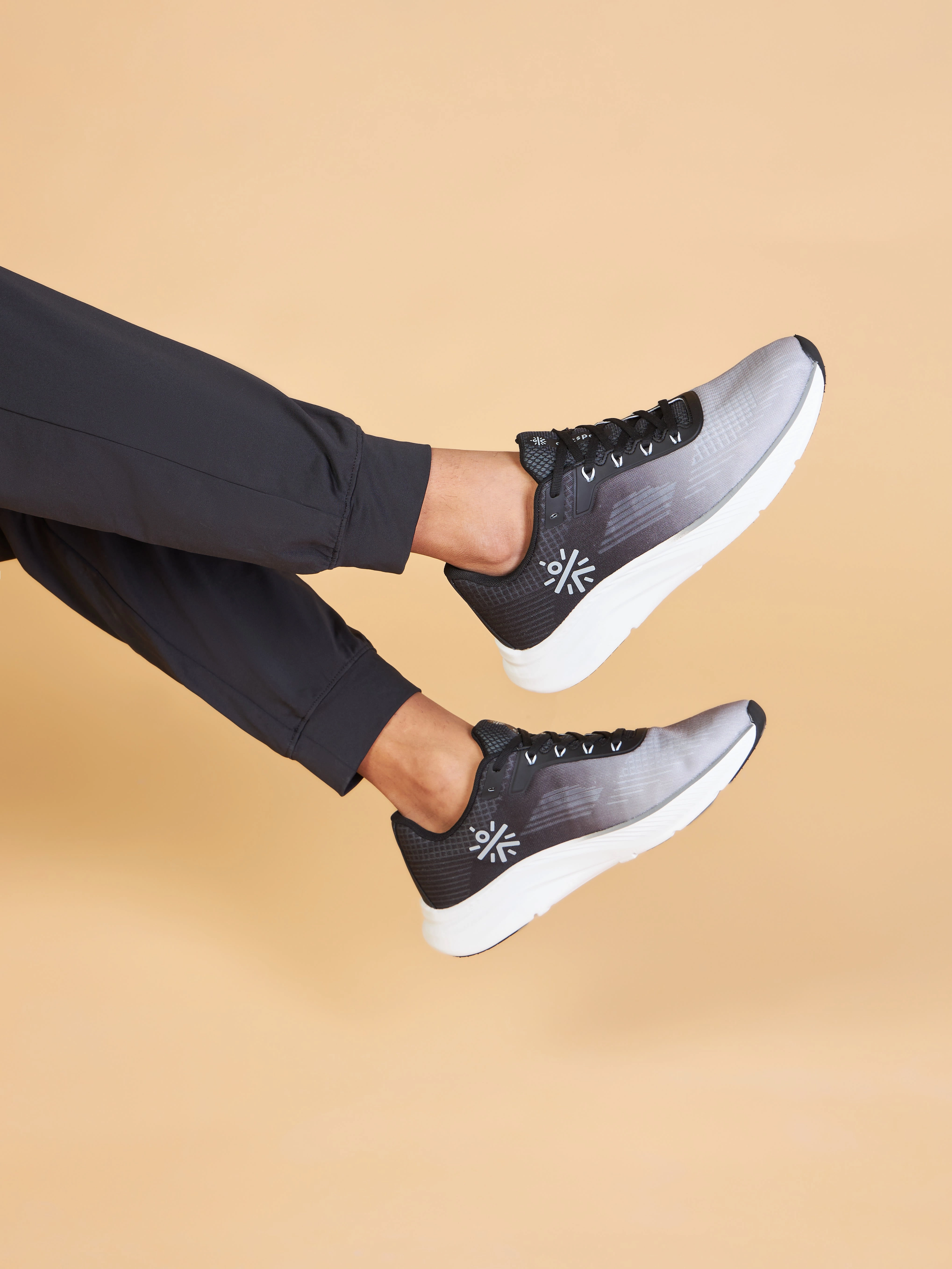 Thunderbird Men Running Shoes - Black/Ash Grey Clearance Trail Running Shoes