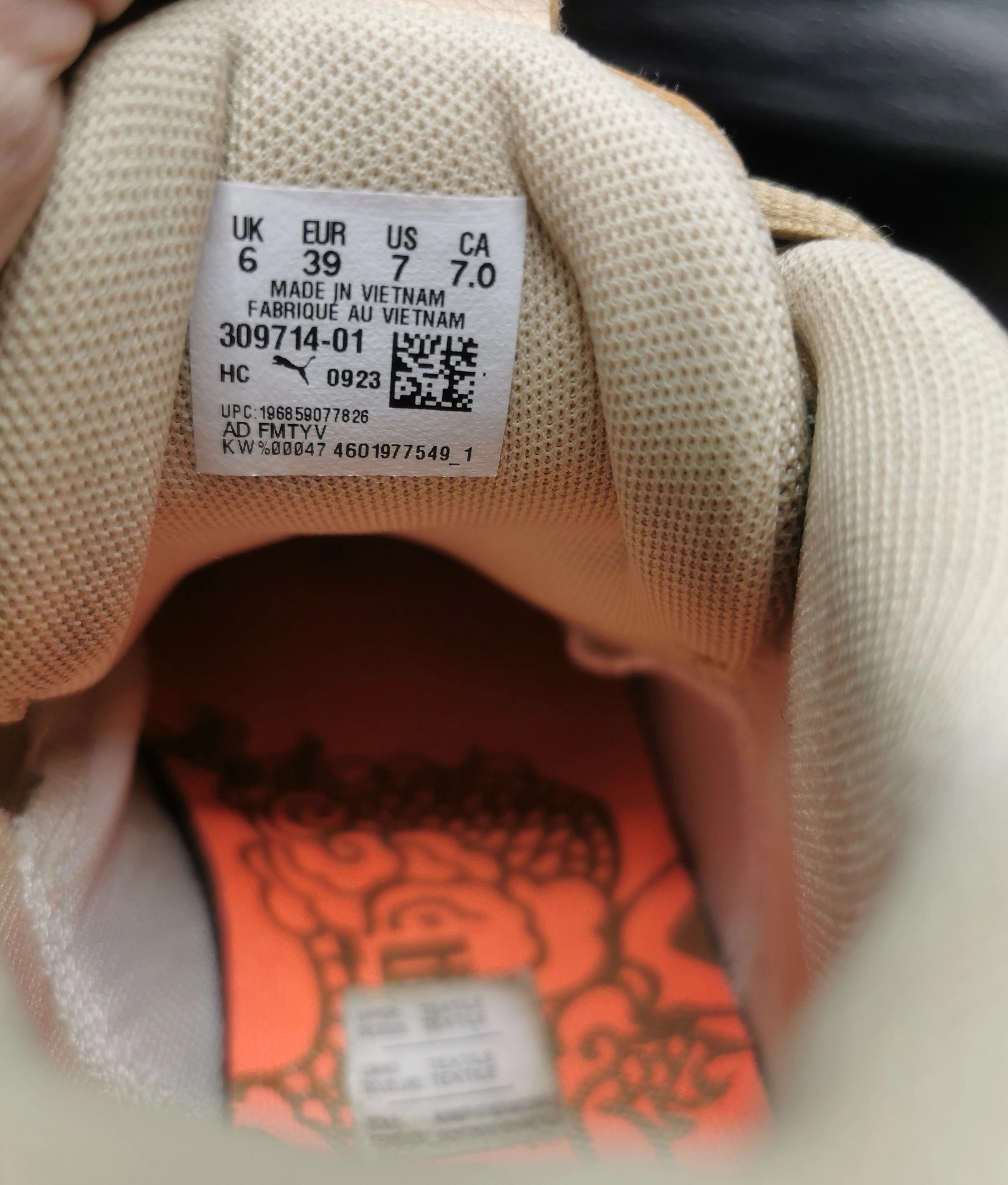 BOYS JUNIOR SIZE 7 US - PUMA x LAMELO BALL MB.03 CNY Gold-Fluro Peach EUC B60 Puma Ankle Shoes