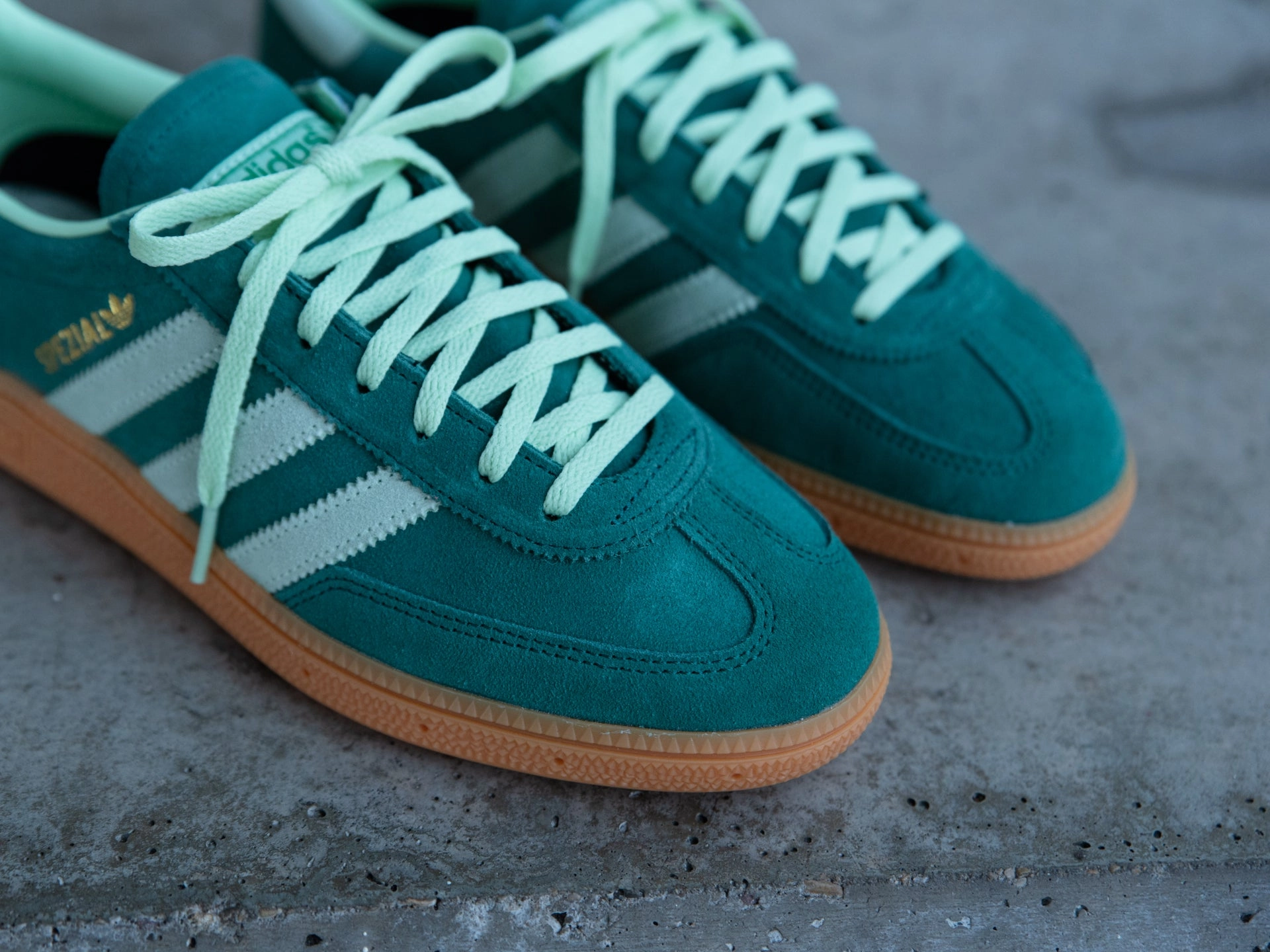Samoa Adidas Shoes Adidas Women's Handball Spezial 'Collegiate Green/Semi Green Spark'