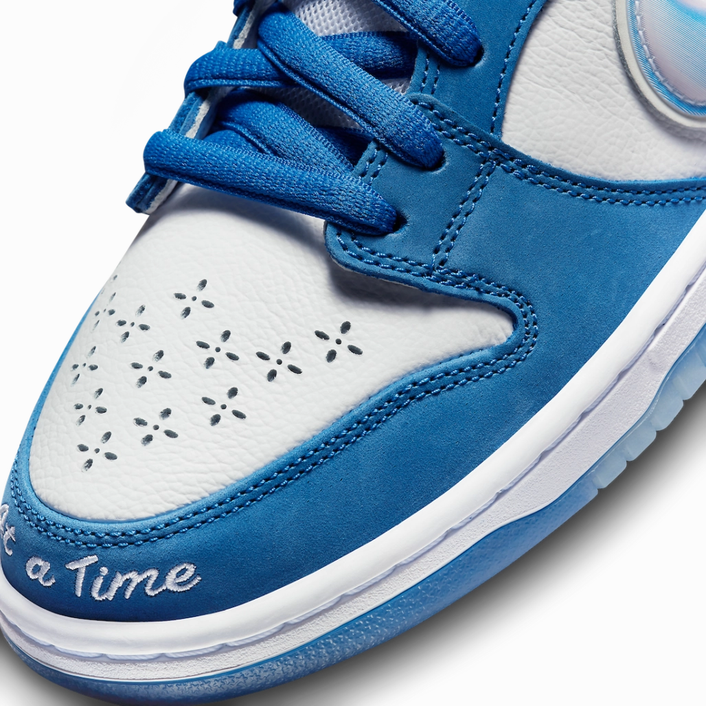 Asics Gt-2000 6 Trail Running Shoes Nike SB Dunk low Born x Raised One Block At A Time