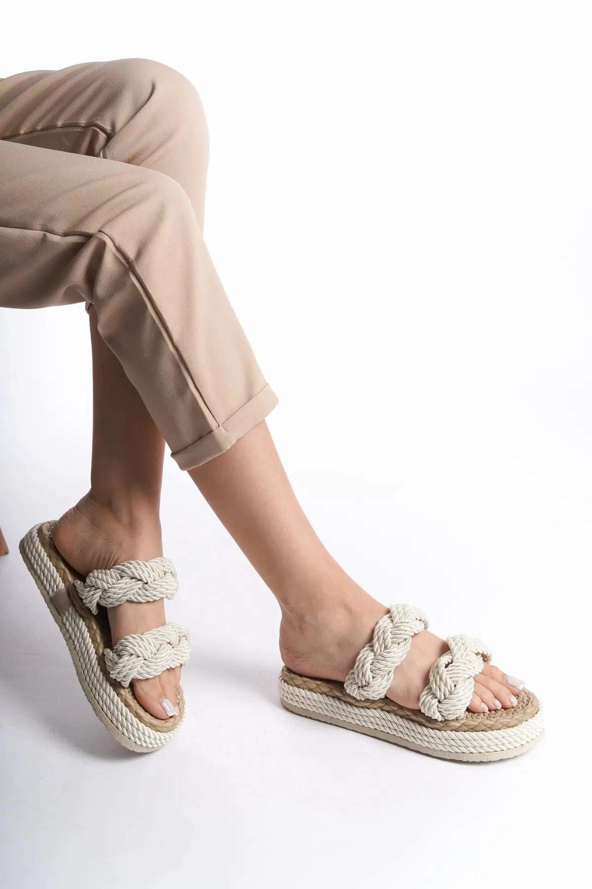 NexaNook Women's Rope Drawstring High Sole Straw Slippers Insulated Slippers