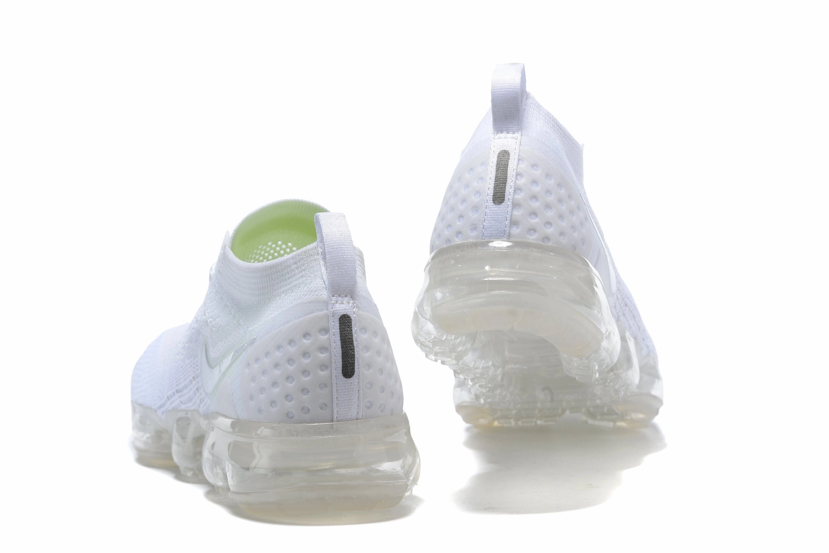 Sneakers Size 38 Nike Air Vapormax Flyknit 2 White Shoes Sneakers Men Sale Size US 7, 8, 8.5, 9, 10, 11