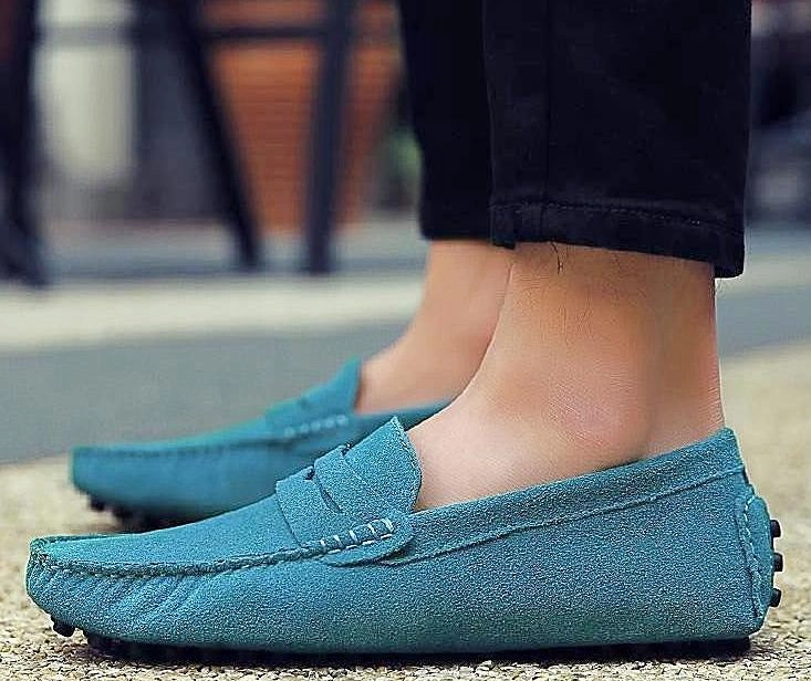 Style Soft Moccasins Men Loafers High Genuine Leather Shoes Men Flats Gommino Driving Shoes Wally Corduroy Casual Shoes