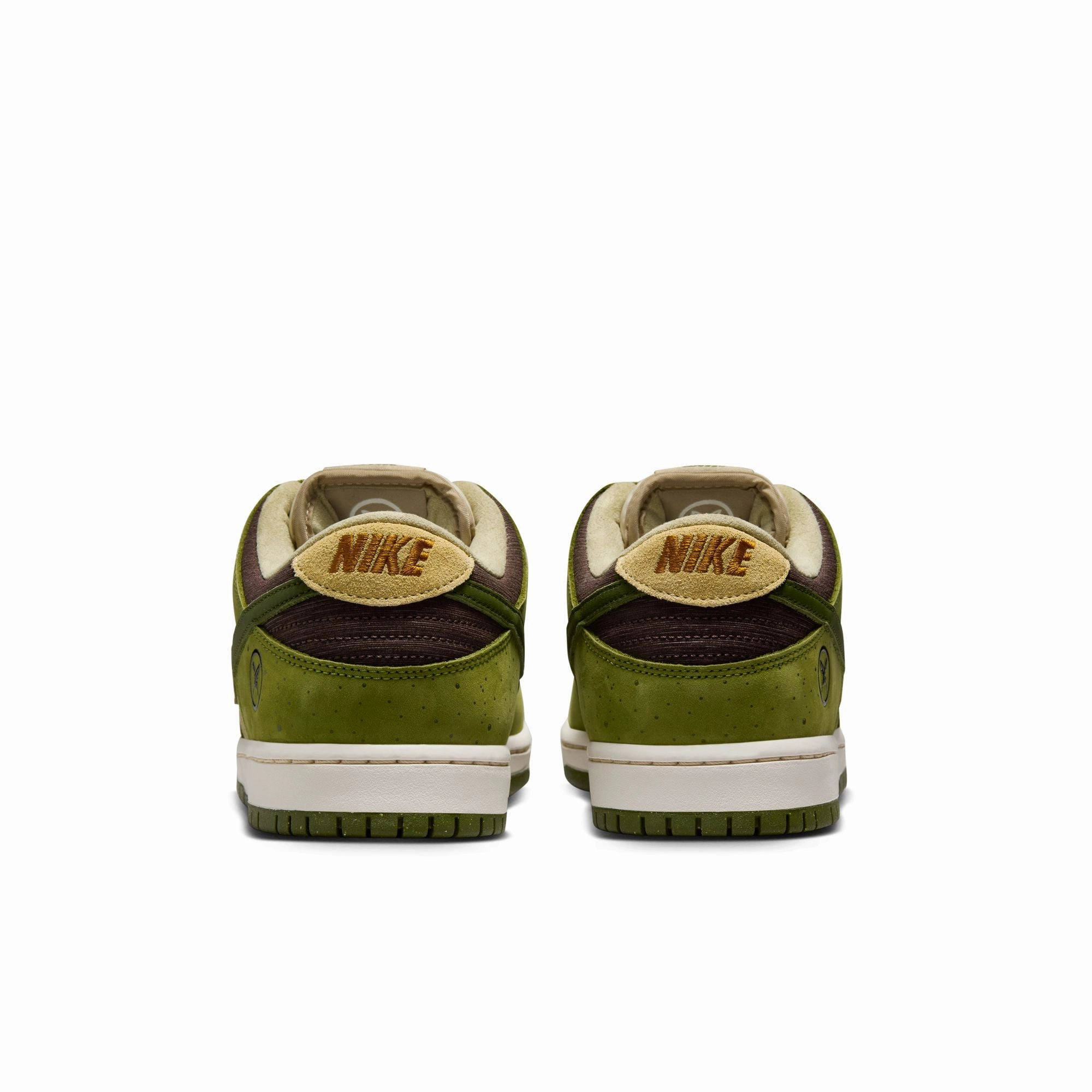 Low Profile Asics Shoes NIKE SB YUTO DUNK LOW PRO ASPARAGUS GREEN / LEGION GREEN-LT KHAKI