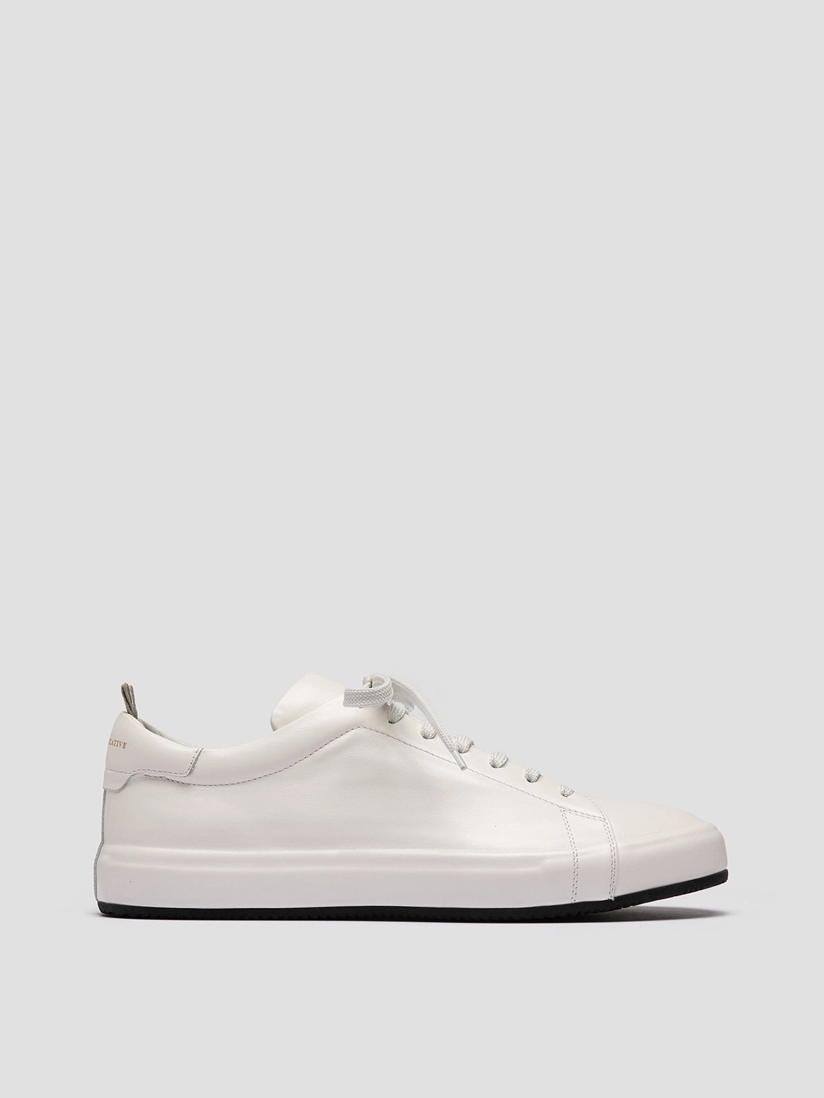 Sneakers In Trend ESSENCE 001 - White Leather Low Top Sneakers