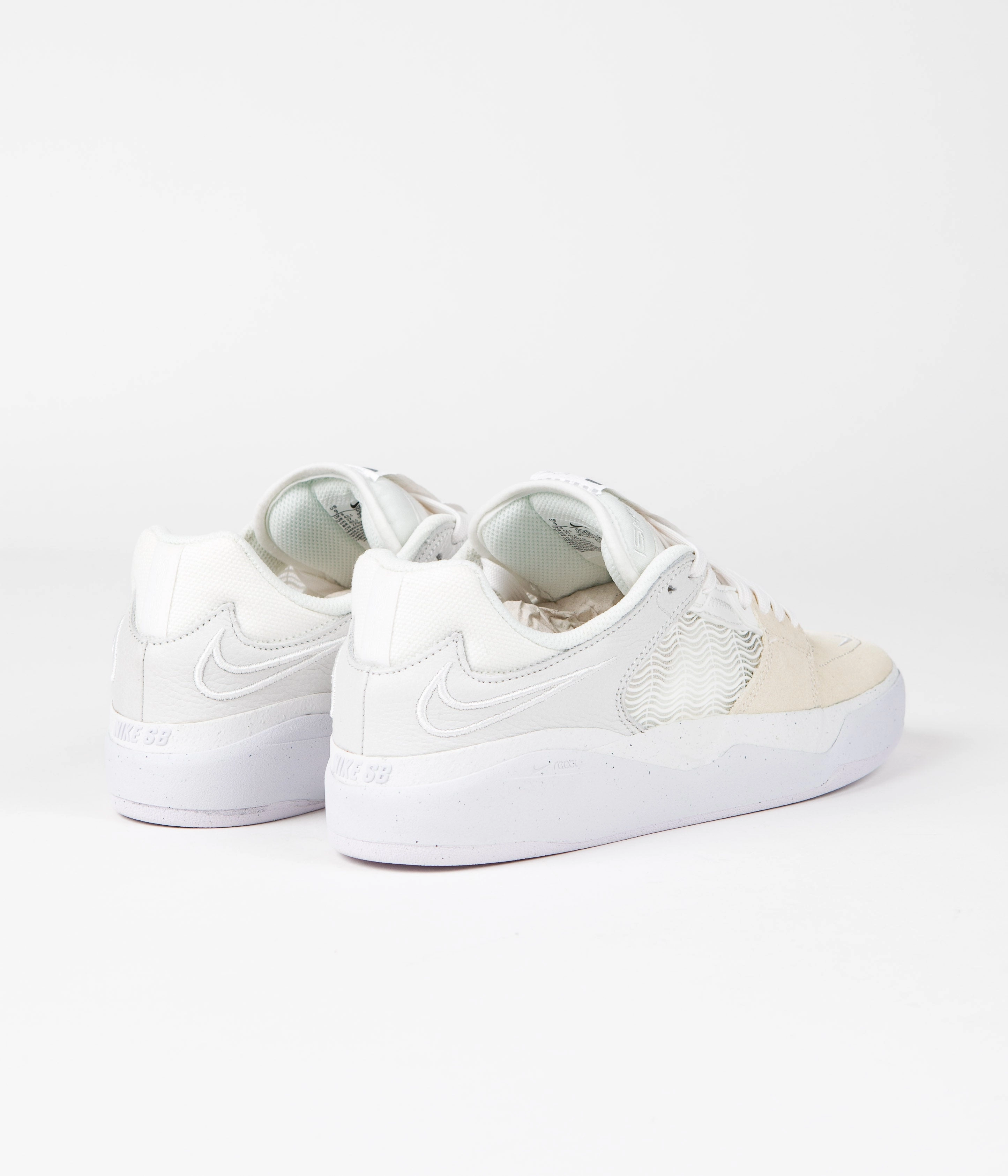 Nike SB Ishod Premium Shoes - Summit White / Summit White - Summit White Asics Structured Shoes
