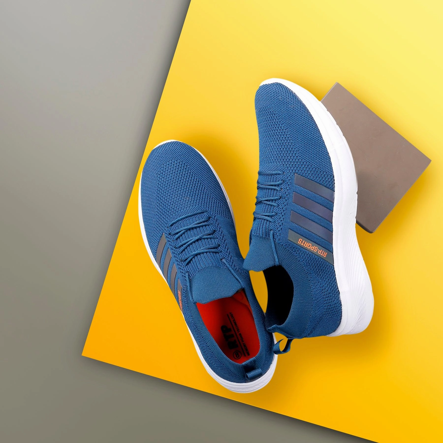 GIGANTIC RTP Sneakers Memory Foam Casual Shoes Running Shoes For Men's And Boys Flannel Slippers