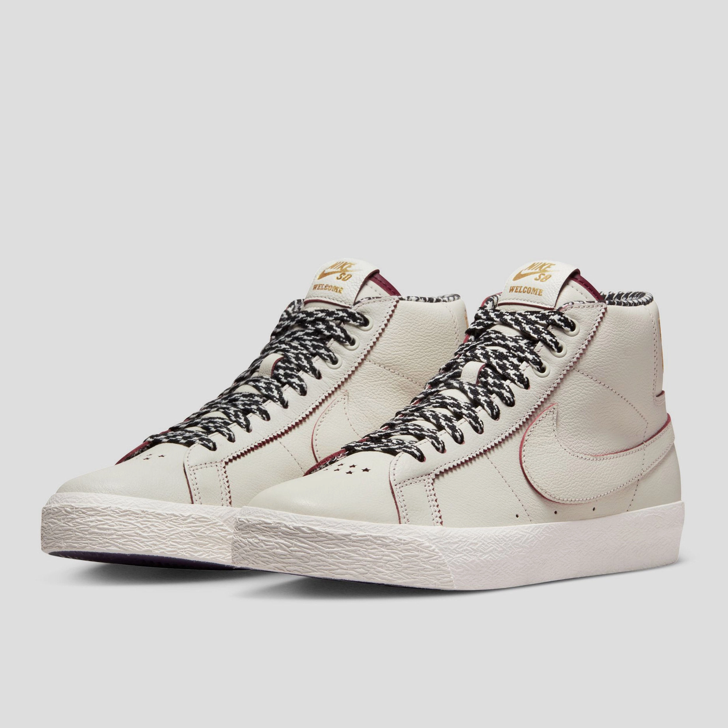 Asics Volleyball Shoes Gel Rocket 10 Nike SB x Welcome Zoom Blazer Mid Skate Shoes Sail / Dark Beetroot / White