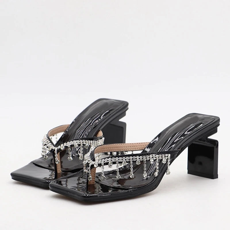 Shepherd's Flock Slippers Liyke 2024 neue Marke seltsame High Heels Flip Flops Frauen Hausschuhe Mode Kristall Fransen V-Riemen Sandalen Schuhe Panto letten Slider