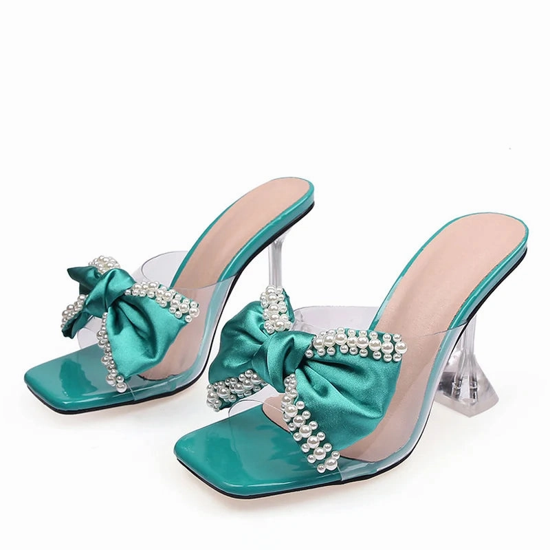 Liyke 2024 neuen Stil rosa Frauen Hausschuhe Sandalen Mode Perle Bowknot High Heels PVC transparente Schuhe Sommer Maultier Slides Pumps Sandals Paradise Island