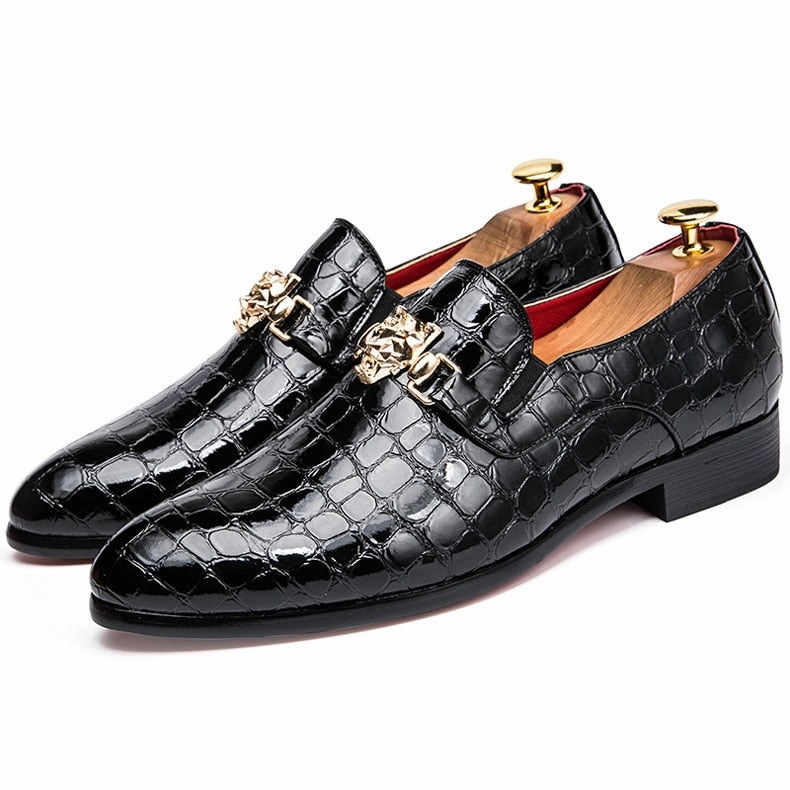 Luxury Crocodile Grain Men Shoes Slip-on Flat Oxfords Shoes Men Casual Fashion Pointed Toe Dress Shoes Business Wedding Shoes Kinds Of Flat Shoes