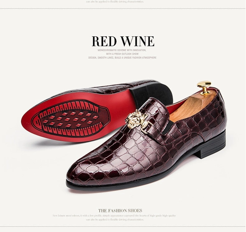 Luxury Crocodile Grain Men Shoes Slip-on Flat Oxfords Shoes Men Casual Fashion Pointed Toe Dress Shoes Business Wedding Shoes Skate Shoes For Flat Feet