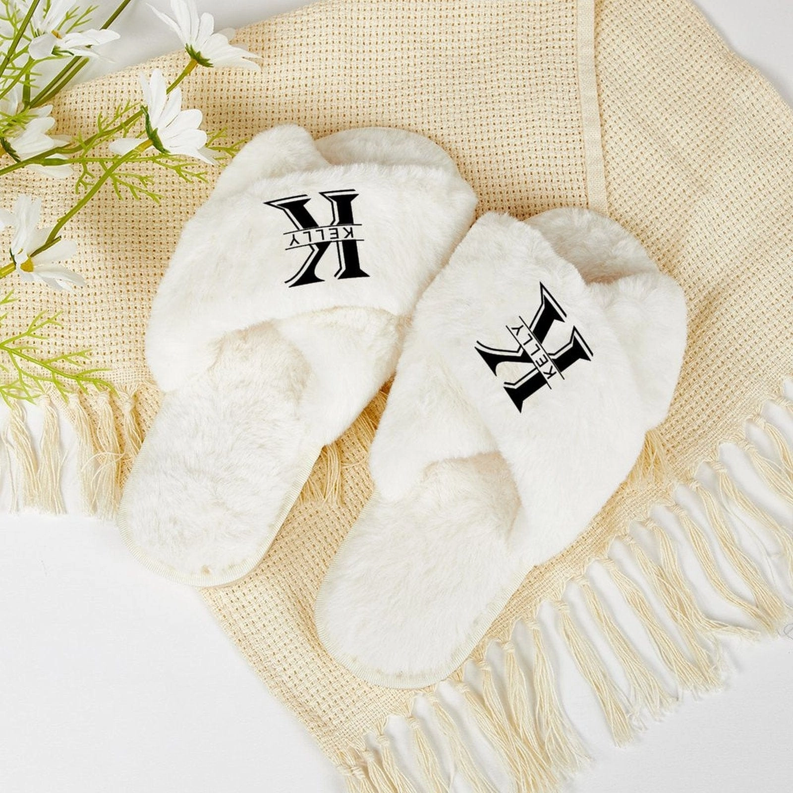 Custom Name&Initials Bridesmaid Slippers Fluffy Bridal Slippers Fuzzy Cross Band House Slide Shoes Dark Slides