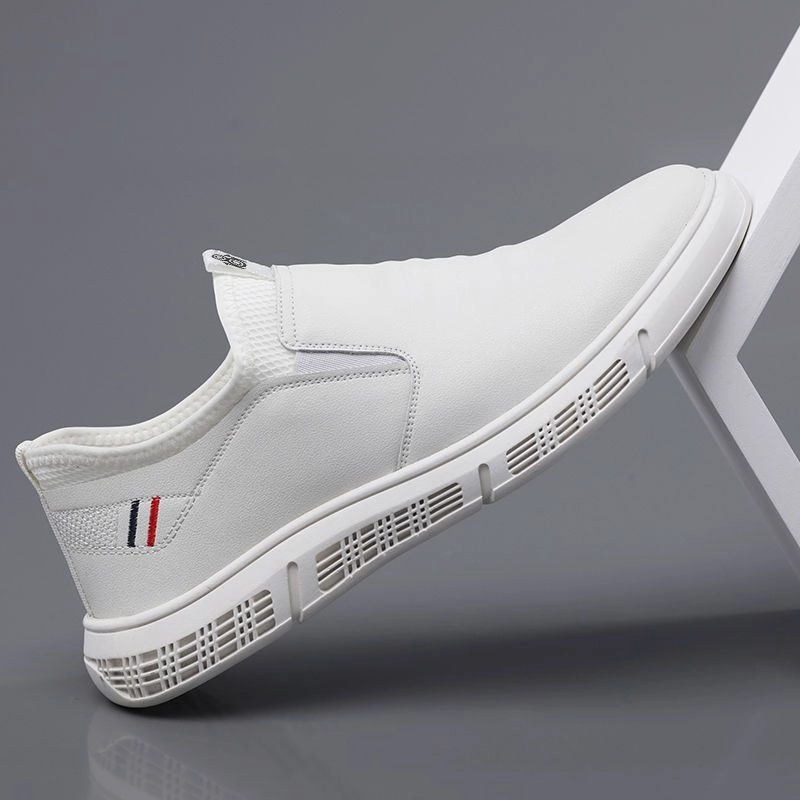 Flat Soled Athletic Shoes Men's Black White Flat Walking Shoes - GlamzLife