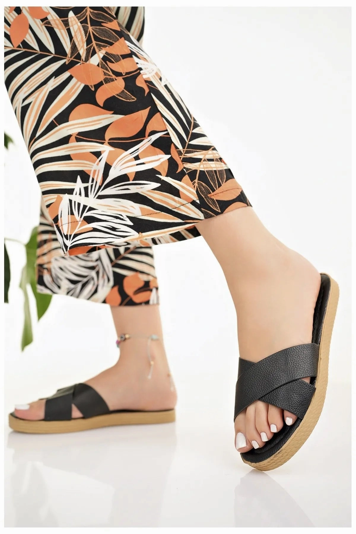 Overland Slippers Modafrsat  Women's Stylish Casual Slippers