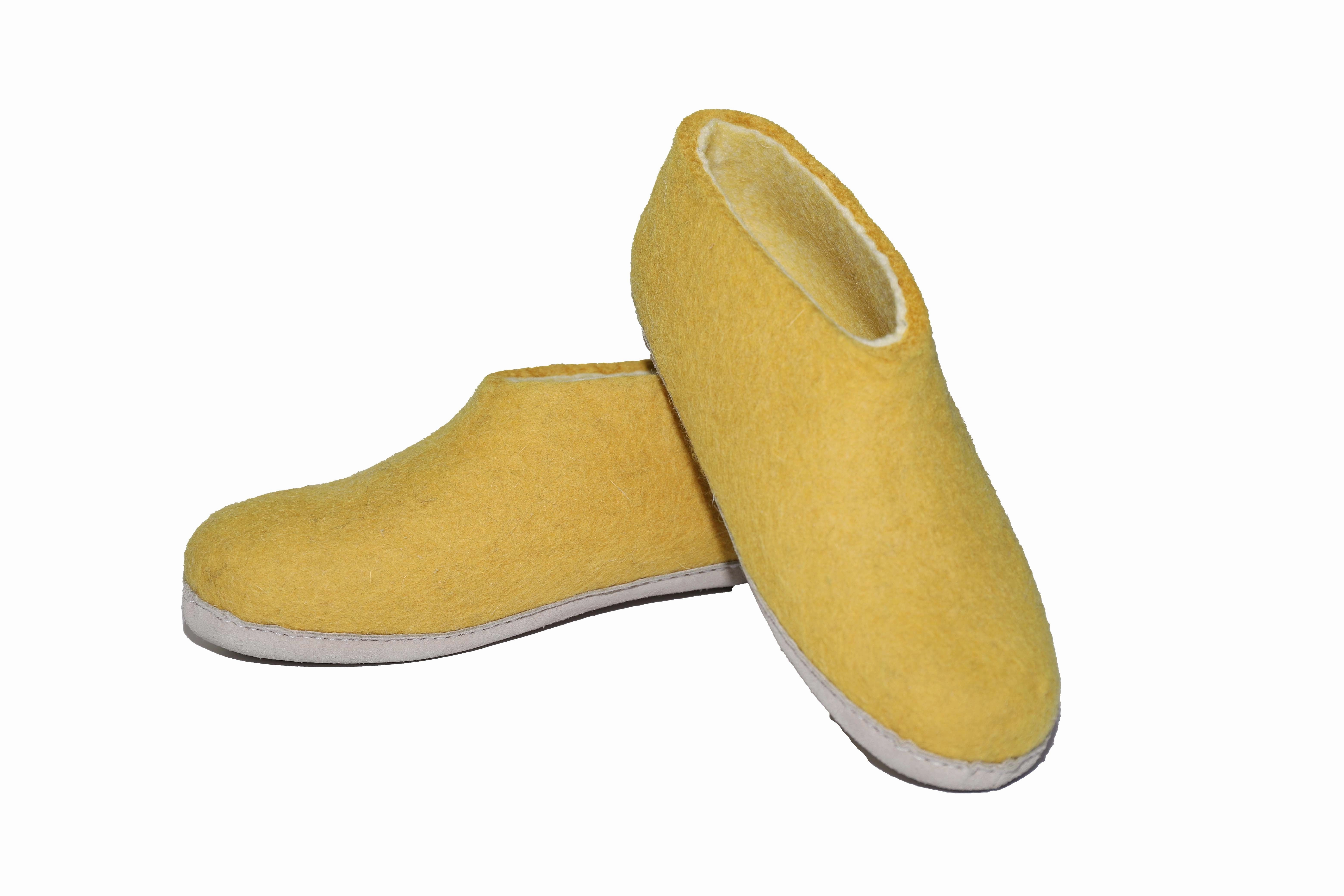 Nepali Handmade Indoor Shoes Natural Wool Unisex Warm House Shoes | Comfortable and Eco-friendly Footwear Favorite Slippers