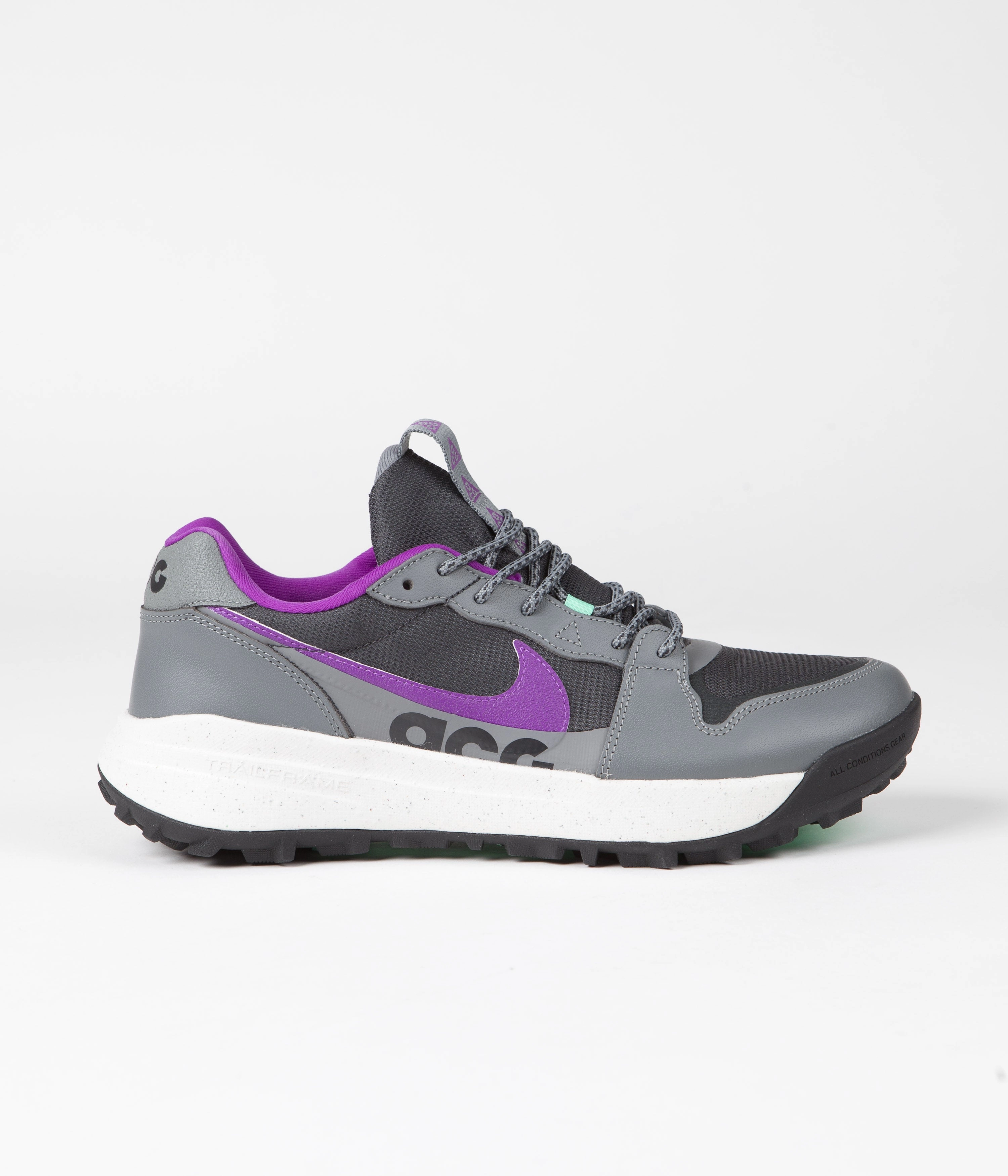 Nike ACG Lowcate Shoes - Smoke Grey / Dark Smoke Grey - Vivid Purple Asics Indoor Field Hockey Shoes