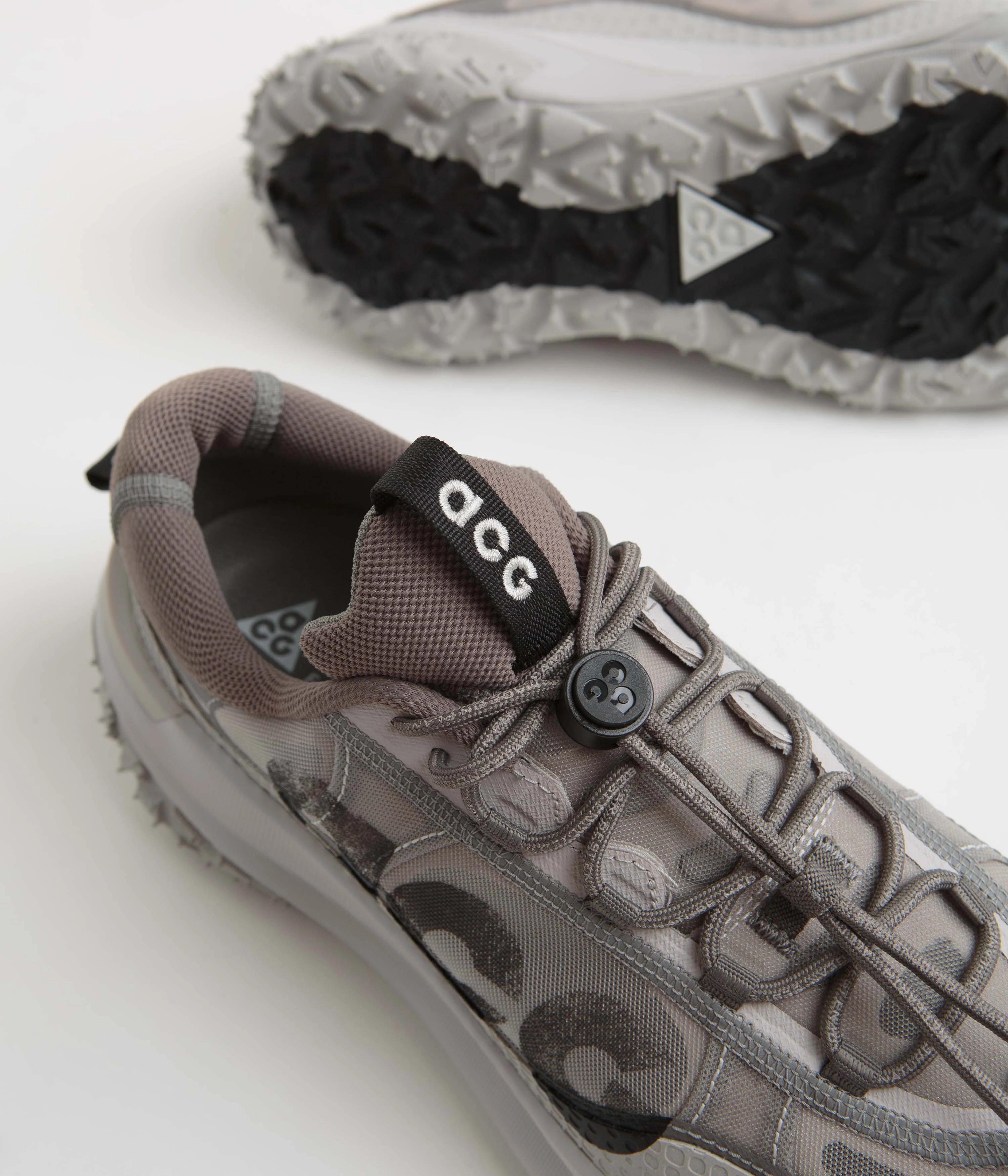 Nike ACG Mountain Fly 2 Low Shoes - Light Iron Ore / Black - Flat Pewter Asics Gel Kayano Running Shoes