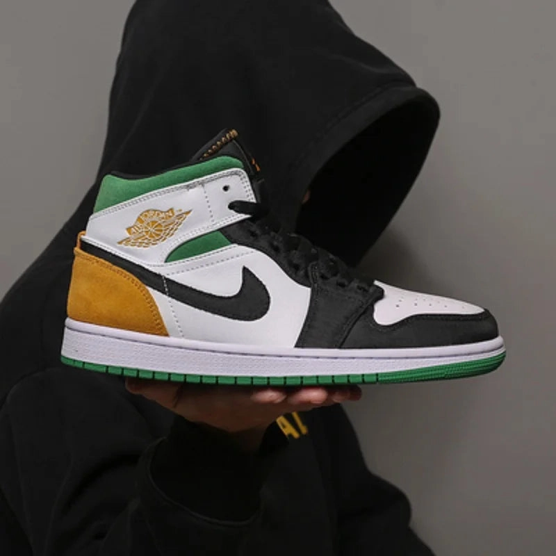 Nike Air 1 AJ1 Unisex Breathable Running & Basketball Shoes  Lightweight, Cushioned Gym & Sports Trainers Asics Tennis Shoes