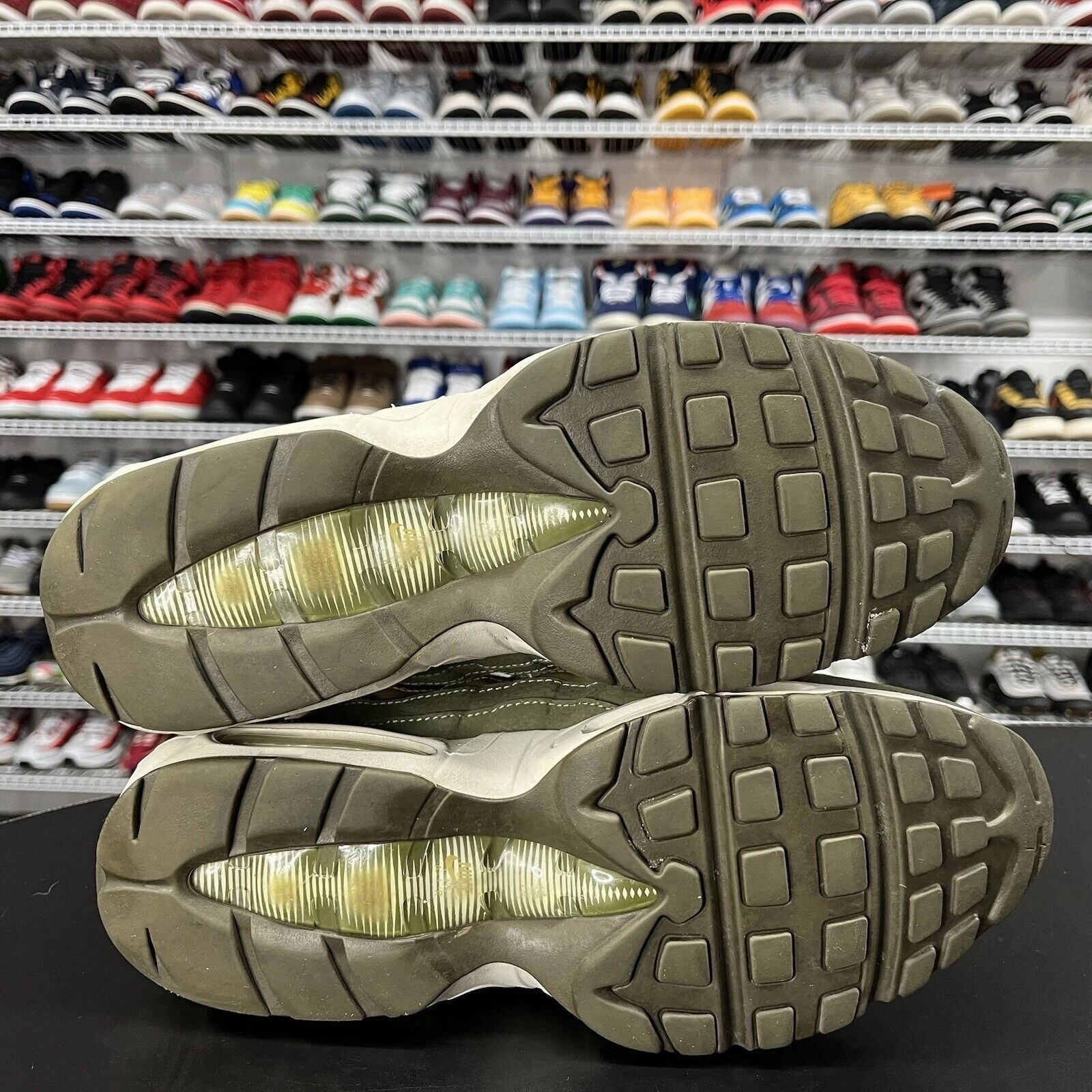 Asics Omni Court Tennis Shoes Nike Air Max 95 Essential Olive Canvas 2018 749766-303 Men's Size 11 No Insoles