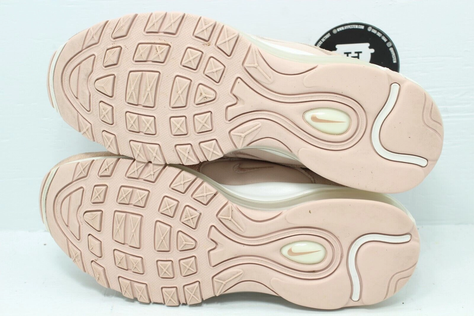 Amazon Asics Shoes Nike Air Max 97 SE Metallic Particle Beige (W) Size 8 AV8198-200