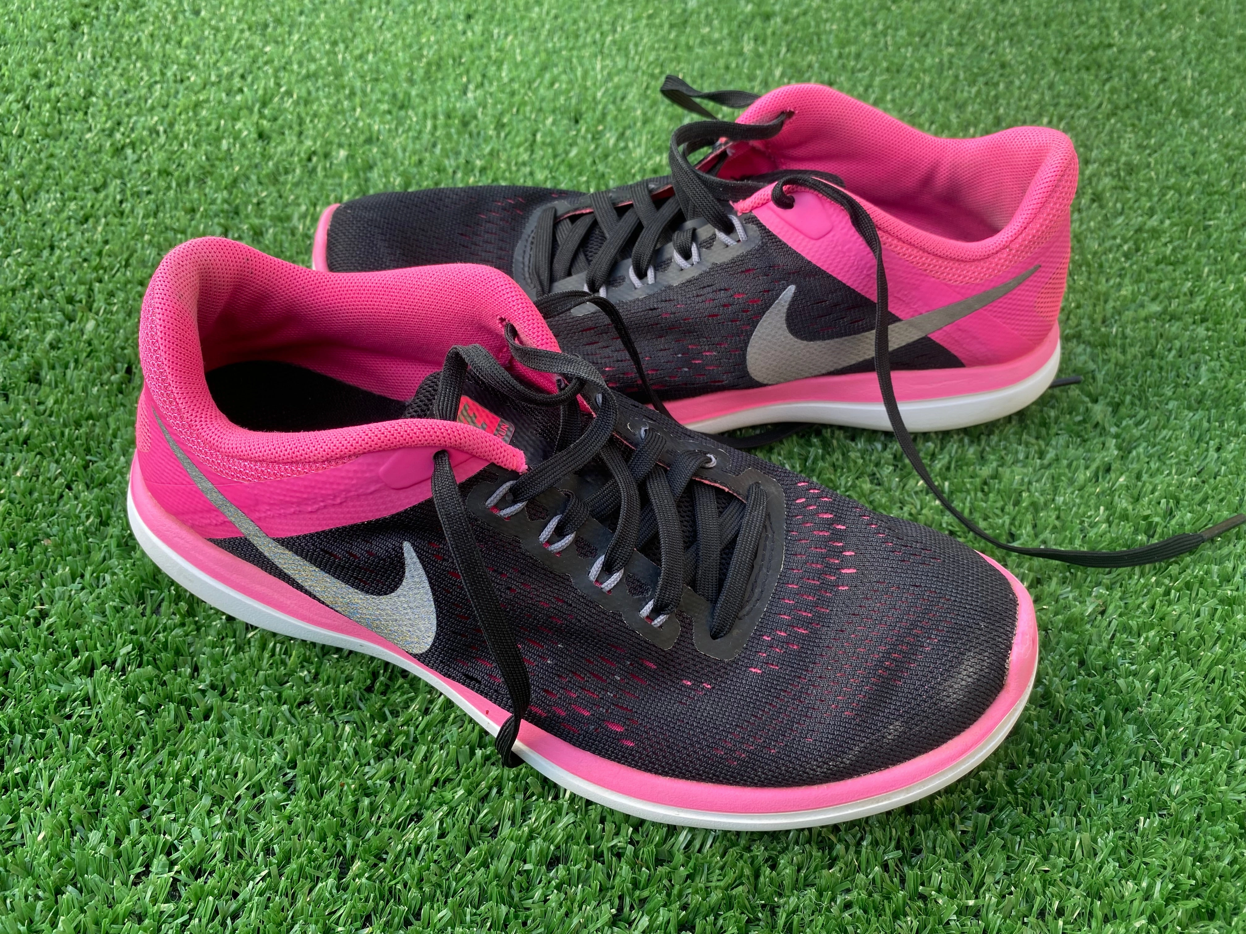 Asics Gel-kayano 28 Running Shoe Nike Flex 2016 Run Youths Womans UK Size 4 EU Size 37.5 Trainers / Sneakers / Shoes