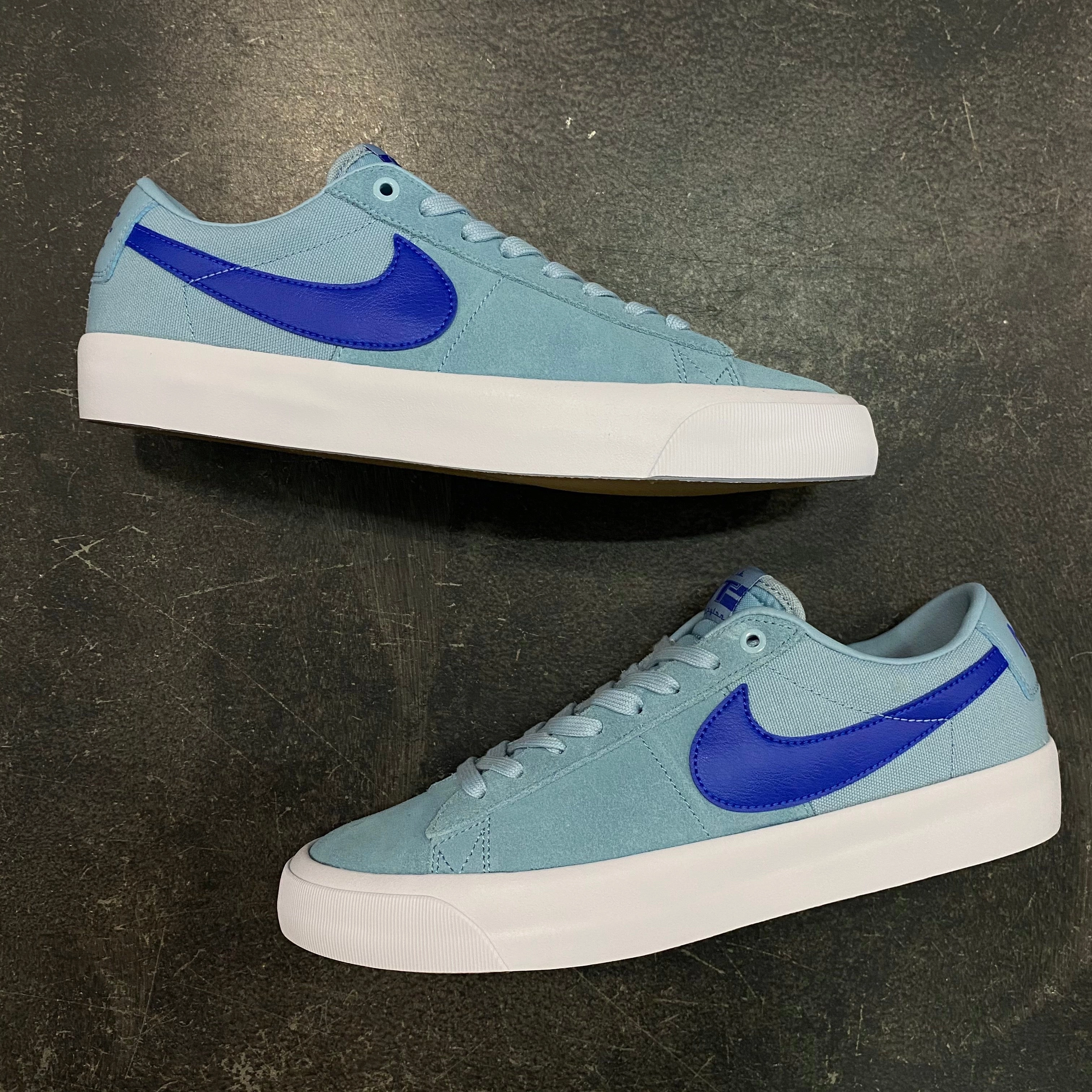 Asics Gel Nimbus 18 Lite Show Running Shoe Nike SB Blazer Low GT Boarder Blue/Racer Blue SALE