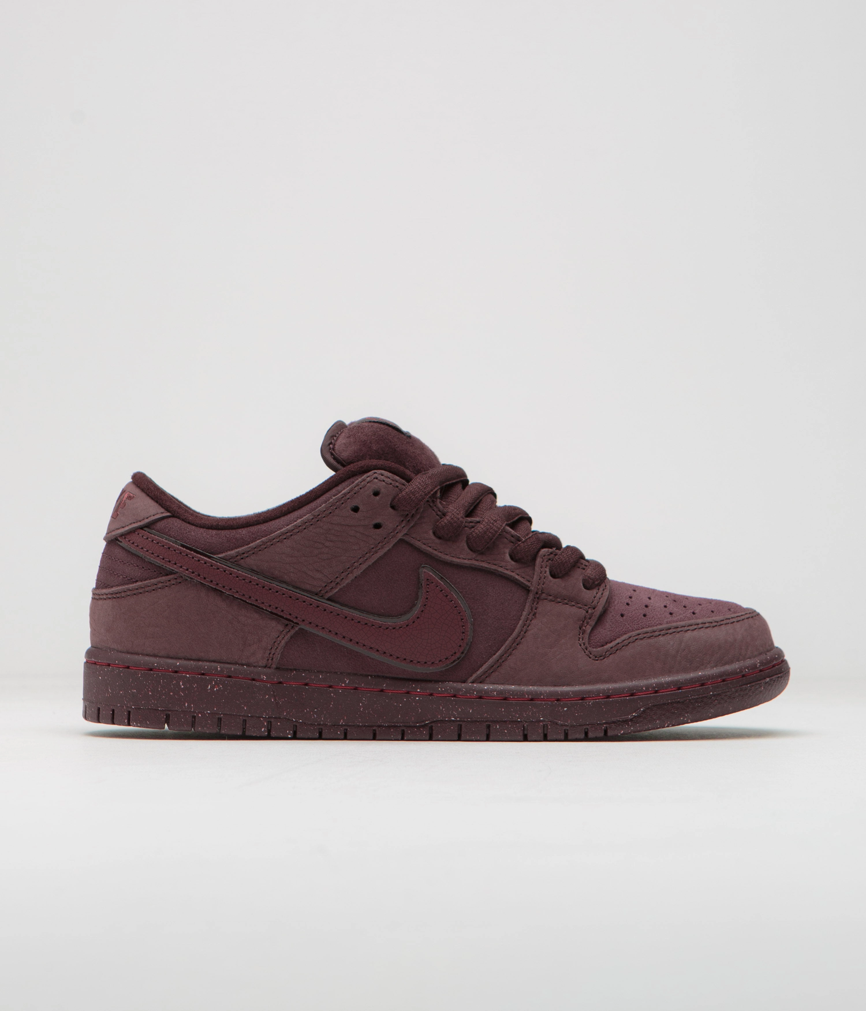 Shoes Similar To Asics Novablast Nike SB Dunk Low Premium Shoes - Burgundy Crush / Dark Team Red - Earth