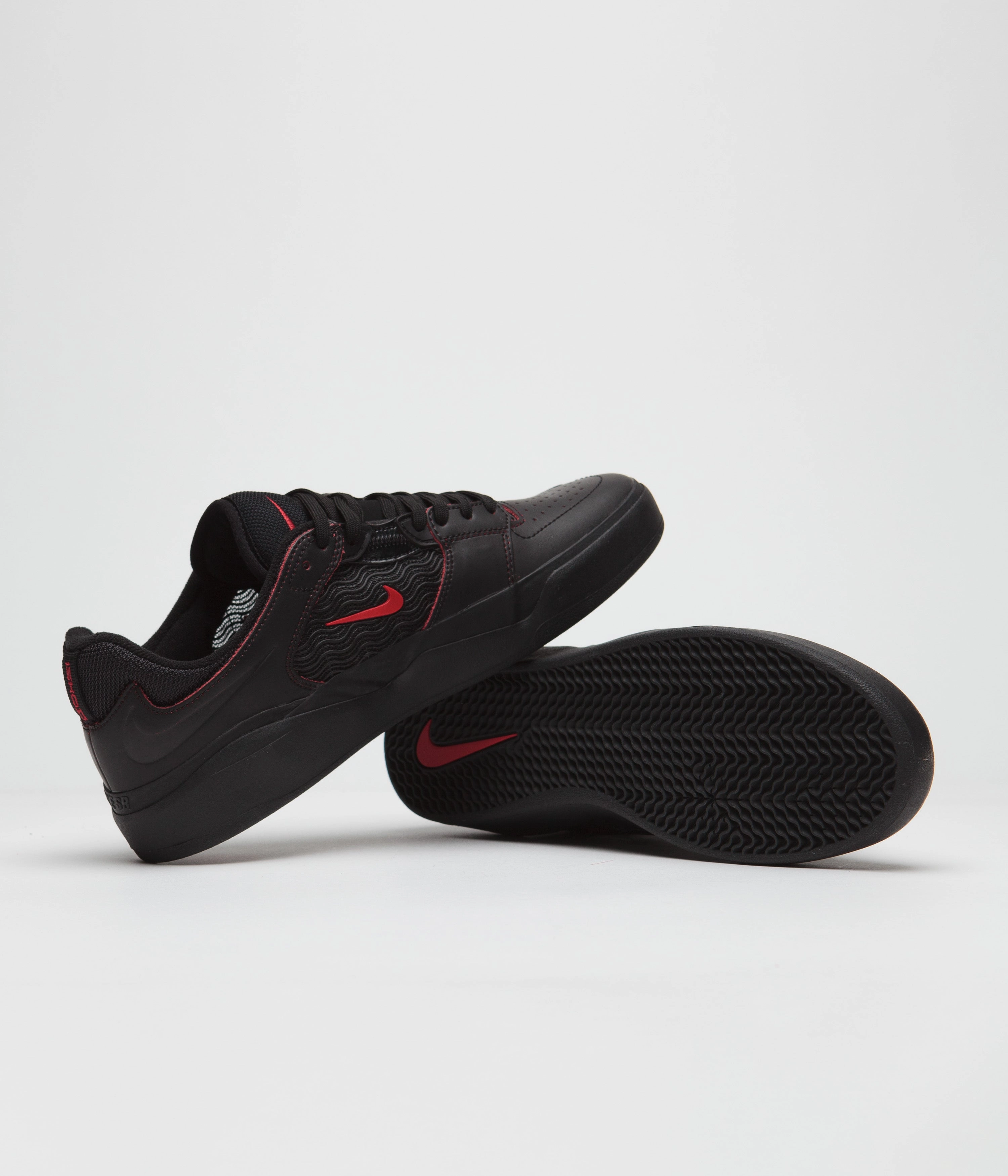 Nike SB Ishod Premium Shoes - Black / University Red - Black - Black Asics Noosa Tri 16 Running Shoes