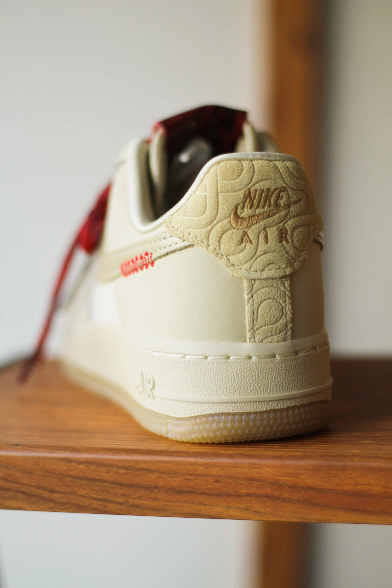 Best Asics Running Shoe W AIR FORCE 1 '07 LX "SAIL/TEAM GOLD"