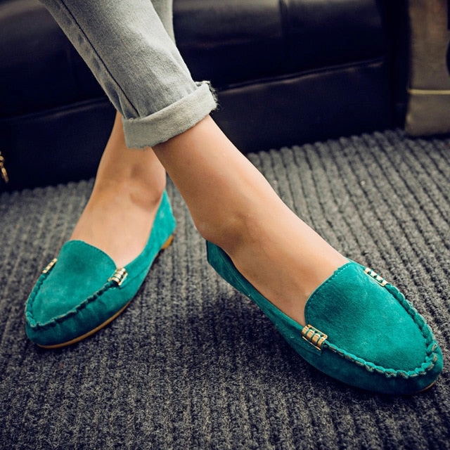 Plus Size 35-43 Women Flats Faux Suede Slip on Flat Shoes Woman Loafers Metal Boat Shoes Soft Female Shoes Black zapatos mujer Patent Shoes Flats
