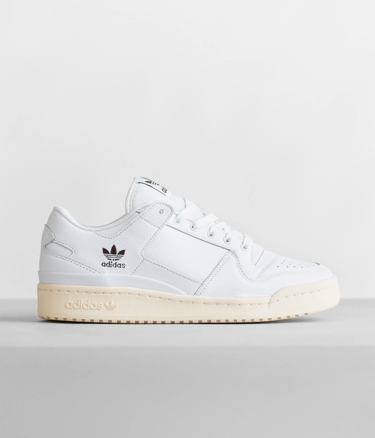 Adidas Trail Shoe Adidas Forum 84 Low Adv Shoes - FTWR White / FTWR White / Shadow Olive