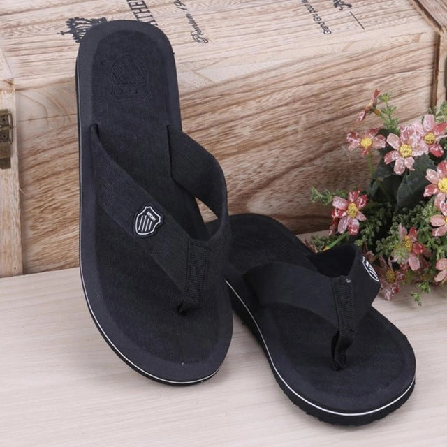 Unusual Slippers 2018 Summer Hot Selling Good Quality Mens Summer Beach Flip Flops Slippers Sandals Men Beach Slippers 5 Colors to Choose