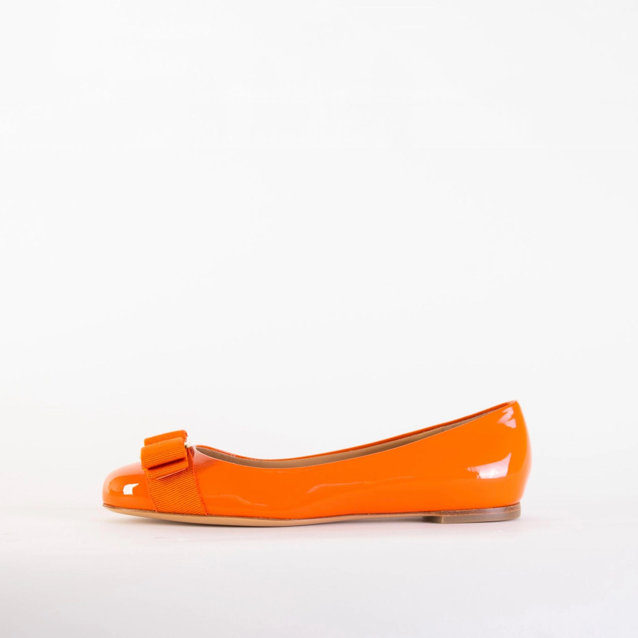 Ballet Flat Shoes With Ribbon Salvatore Ferragamo Elegant Orange Leather Ballerinas