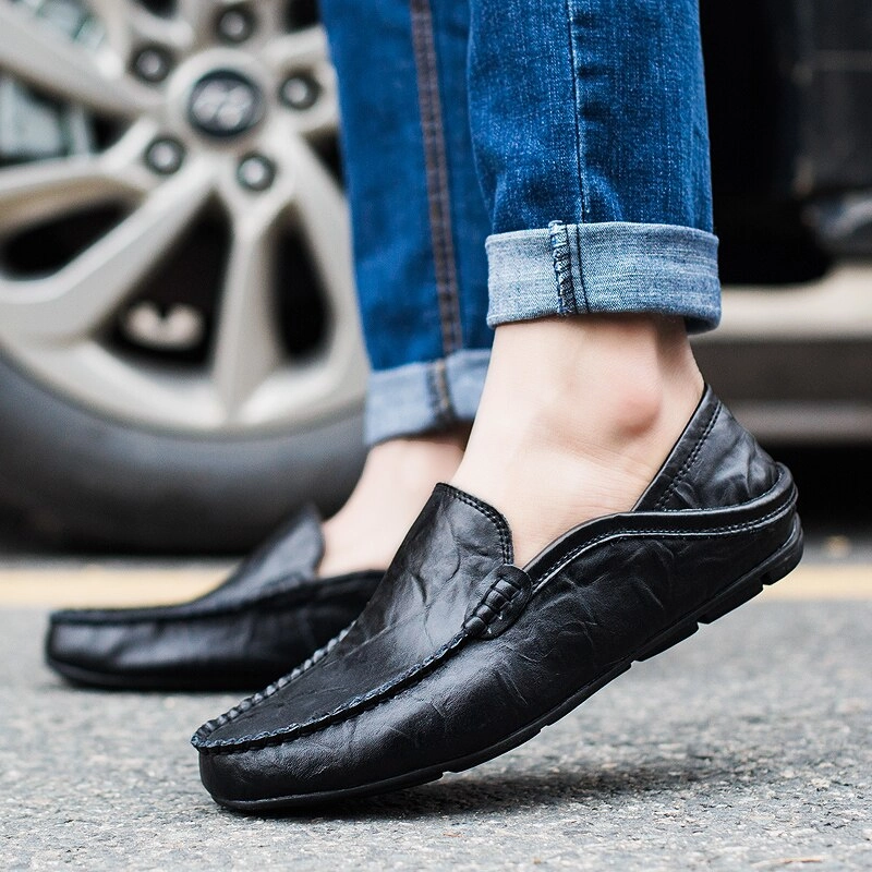 Flat Round Shoes Leather Men Casual Shoes Breathable Loafers Man Genuine Leather Moccasins Comfortable Flat Shoes Men Waterproof Footwear