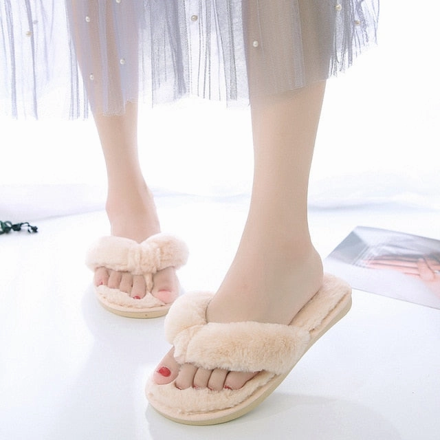 Wedding Slippers For Guests Warm Fluffy Slippers Women Cozy Faux Fur Cross Indoor Floor Slides Flat Soft Furry Shoes Ladies Female Celebrities Flip Flops