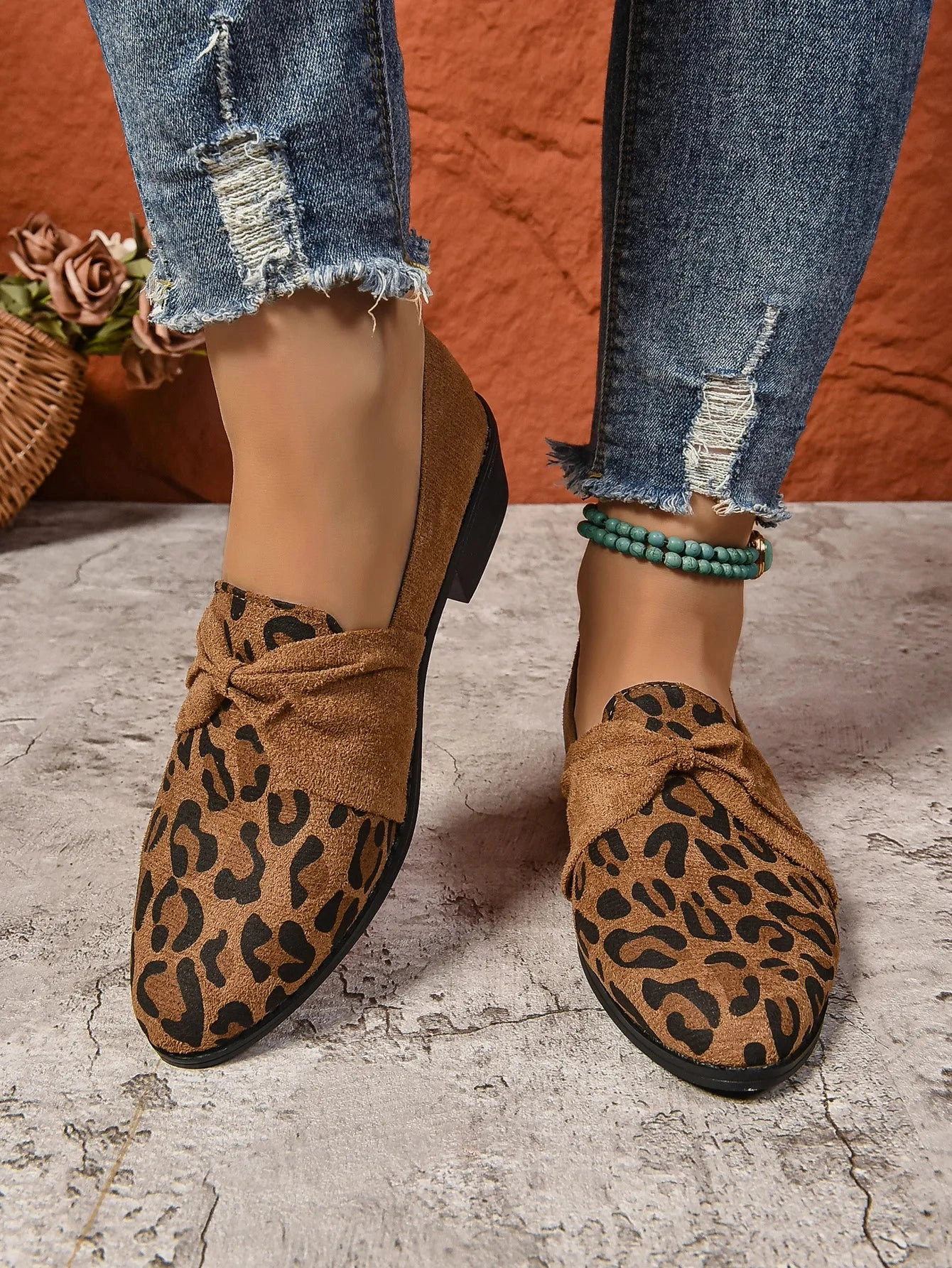 Women's Loafers Pointed Toe Chunky Heel Shoes Piped Loafers