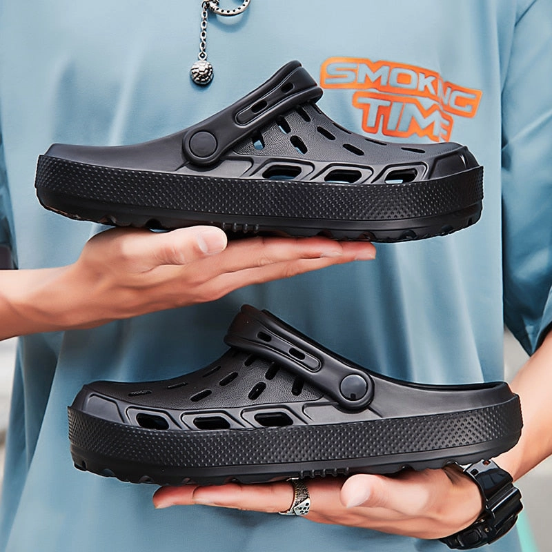 Yeknu Summer Men Sandals Platform Clogs Beach Slippers Men Shoes Aqua Breathable Hollow Out Garden Slippers black Water Shoes Ape Head Slippers