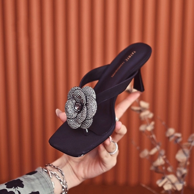 Slippers On Black Friday Crystal Flowers High Heels Slippers Women 2023 Summer Clip Toe Square Toe Sandals Woman Thin Heeled Designer Party Shoes Ladies