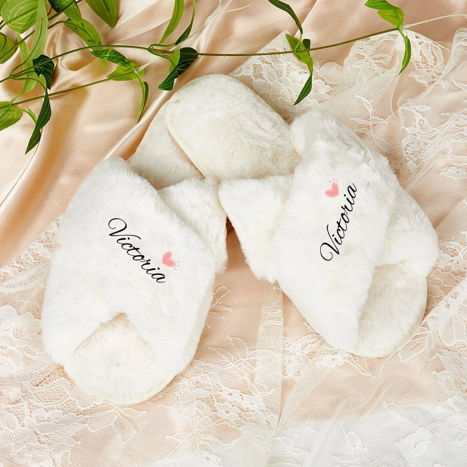 Custom Name Heart Bridesmaid Slippers Fluffy Bridal Slippers Fuzzy Cross Band House Slide Shoes Woolrich Slippers