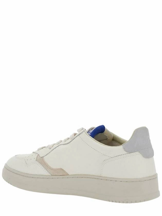 Sneakers Sneakers 'Medalist' White Low Top Sneakers With Logo Patch On Tongue And Side In Leather Man